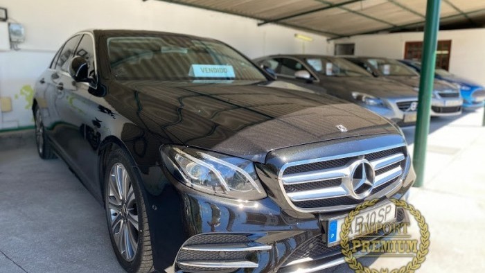 MERCEDES-BENZ E220D AMG LINE