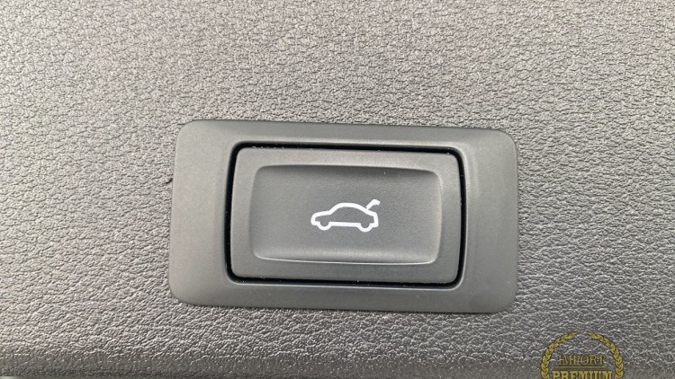 Audi A4 Avant 2.0 TDI Kit RS4