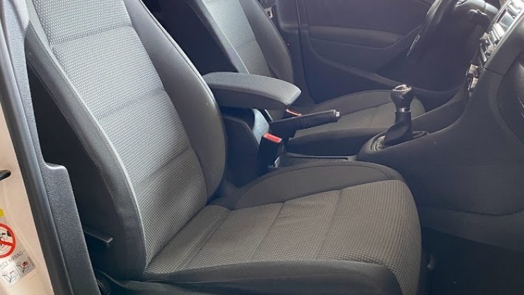 Volkswagen Golf VI 2.0 TDi Confortline