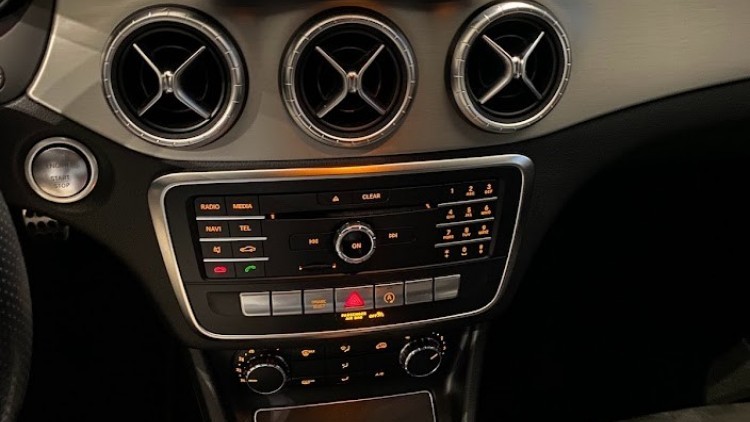 Mercedes-Benz Classe CLA 180 d AMG PACK NIGHT