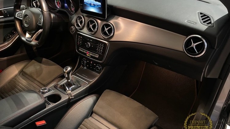 Mercedes-Benz Classe CLA 180 d AMG PACK NIGHT