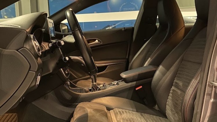 Mercedes-Benz Classe CLA 180 d AMG PACK NIGHT