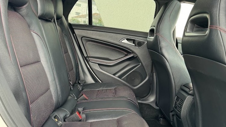 Mercedes-Benz Classe CLA 220 d Shooting Brake Amg Line Auto