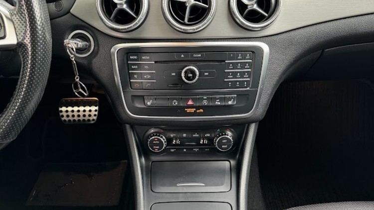 Mercedes-Benz Classe CLA 220 d Shooting Brake Amg Line Auto