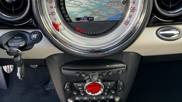 Mini Coup&eacute; Cooper SD