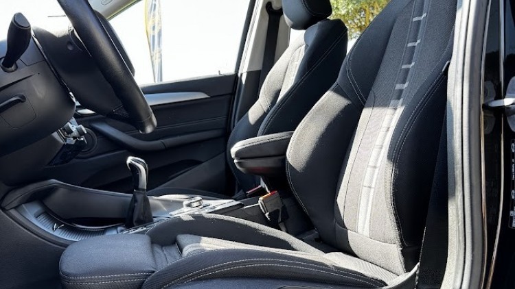 BMW S&eacute;rie X - X1 16d sDrive Line Sport