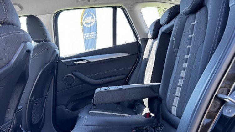 BMW S&eacute;rie X - X1 16d sDrive Line Sport