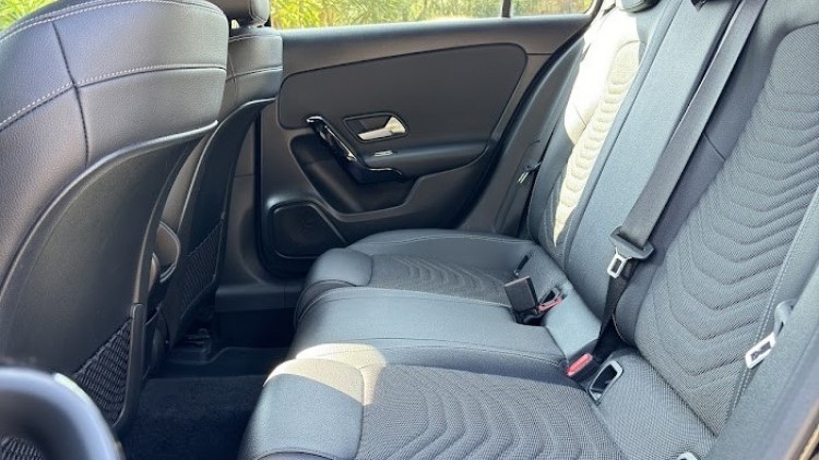 Mercedes-Benz Classe A 200 i Aut