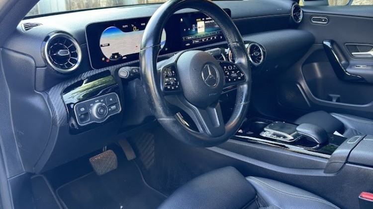 Mercedes-Benz Classe A 200 i Aut