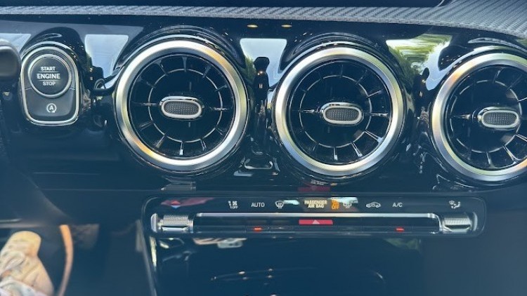 Mercedes-Benz Classe A 200 i Aut