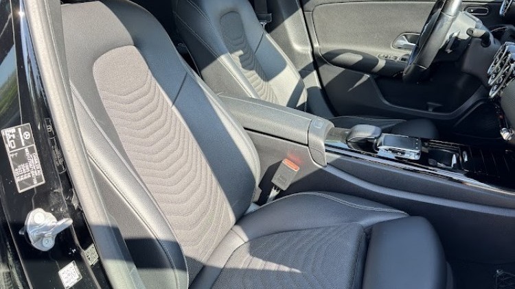 Mercedes-Benz Classe A 200 i Aut