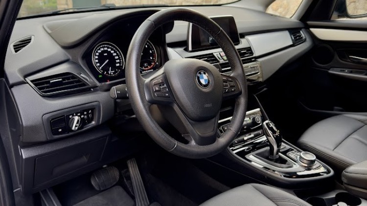 BMW S&eacute;rie 2 - 216 d Gran Tourer 7L AUT.