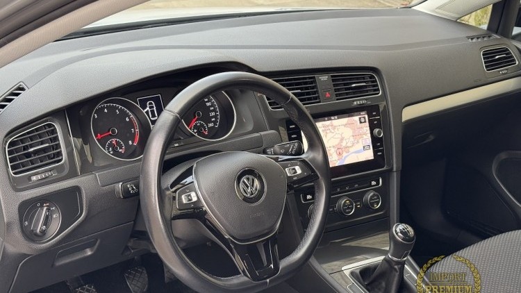 Volkswagen Golf 7.5 1.0 TSI Confortline