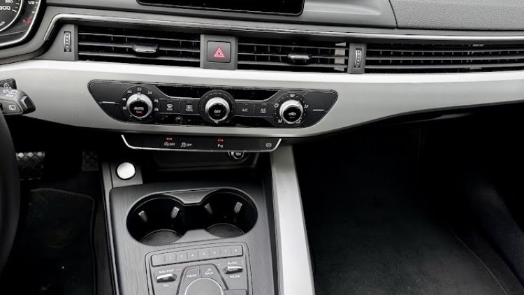 Audi A4 Avant 35 TDi Kit RS4