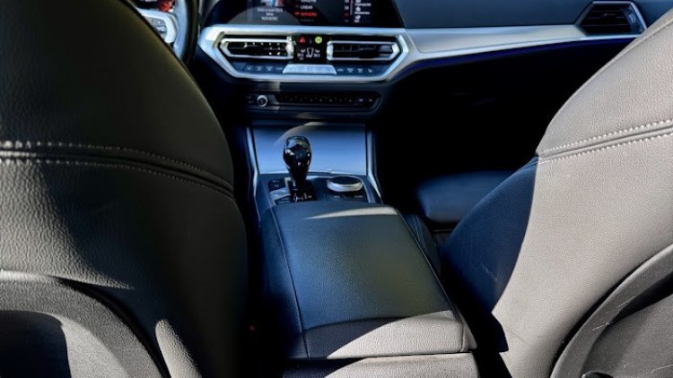 BMW S&eacute;rie 3 - 320 d Touring Line SPORT