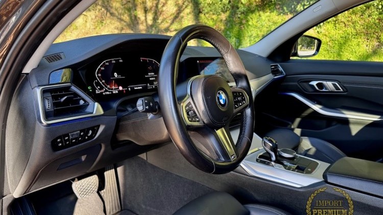 BMW S&eacute;rie 3 - 320 d Touring Line SPORT