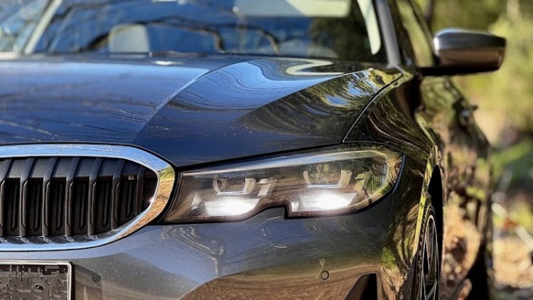 BMW S&eacute;rie 3 - 320 d Touring Line SPORT