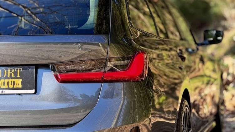 BMW S&eacute;rie 3 - 320 d Touring Line SPORT