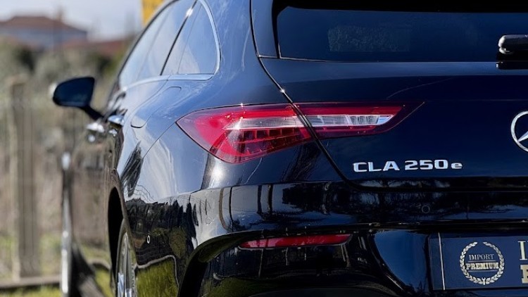 Mercedes-Benz Classe CLA 250 e Shooting Brake Amg Line IVA DEDUT&Iacute;VEL