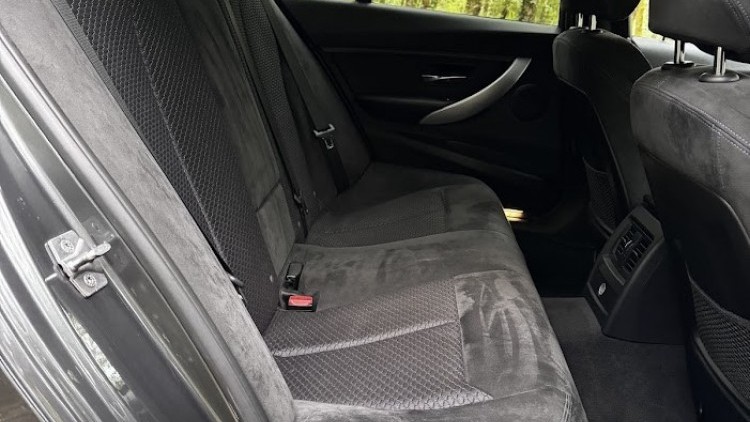 BMW S&eacute;rie 3 - 325 d Pack M Performance (PARTICULAR)