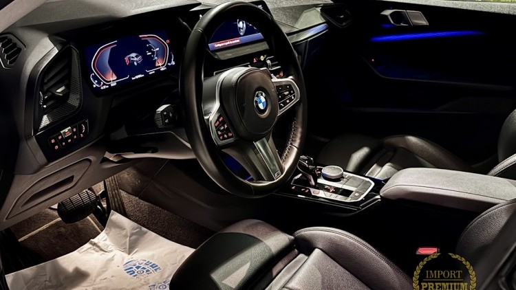 BMW S&eacute;rie 2 - 218 i Gran Coupe Pack M interior