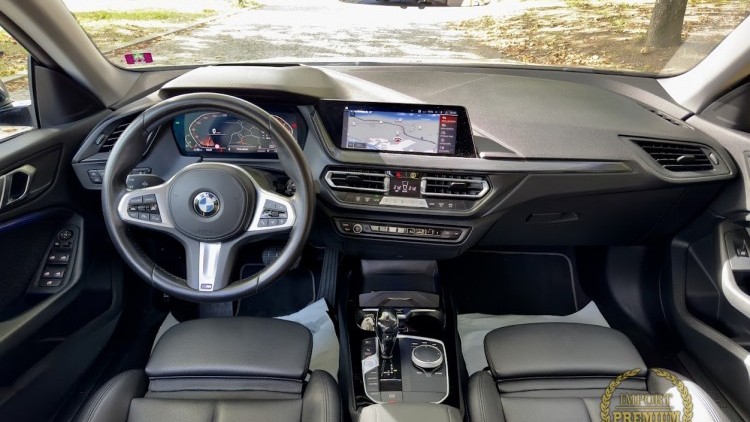 BMW S&eacute;rie 2 - 218 i Gran Coupe Pack M interior