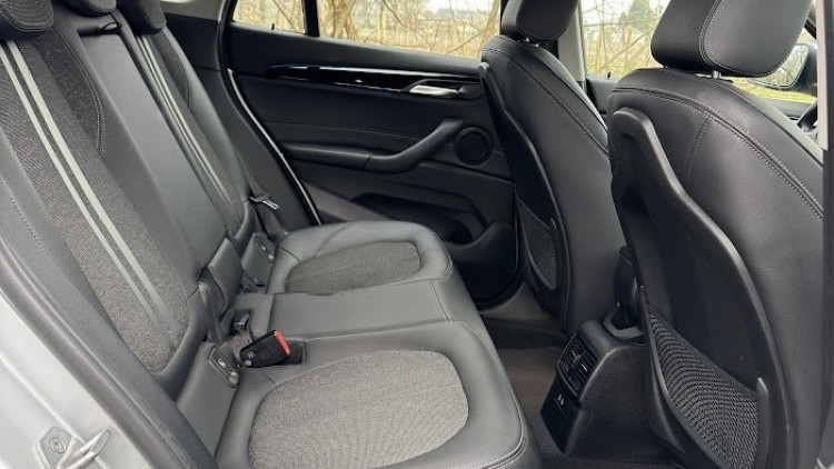 BMW S&eacute;rie X - X1 25e xDrive Line Sport