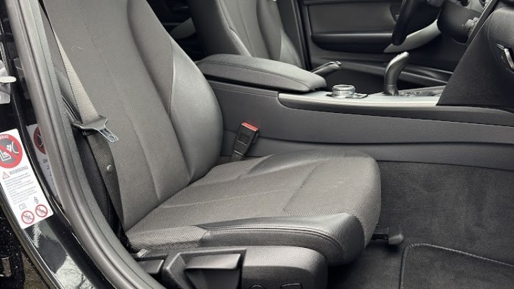 BMW S&eacute;rie 3 - 320 d Touring Modern