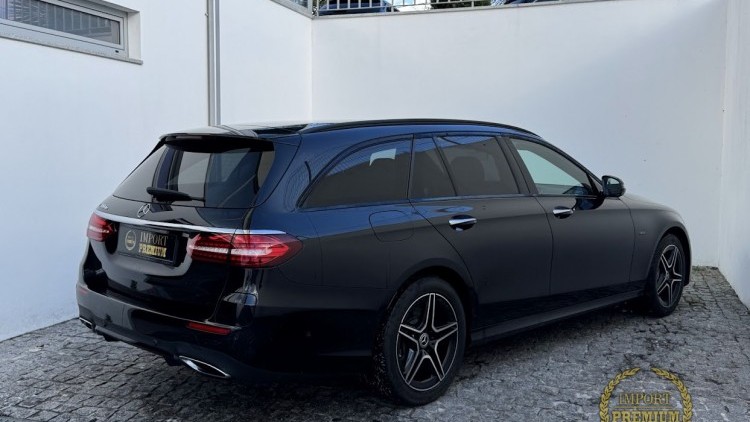 Mercedes-Benz Classe E 300 de T AMG / PACK NIGHT