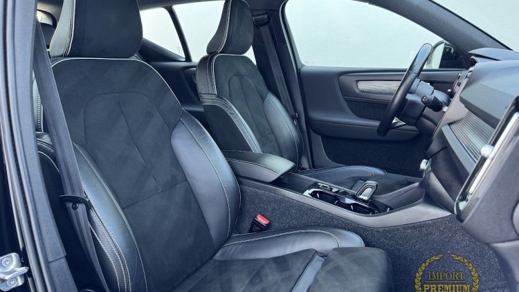 Volvo XC40 1.5 T4 PHEV R-DESIGN