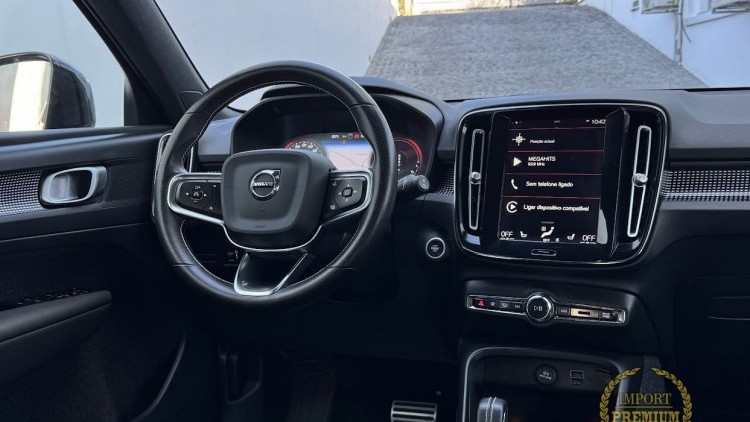 Volvo XC40 1.5 T4 PHEV R-DESIGN