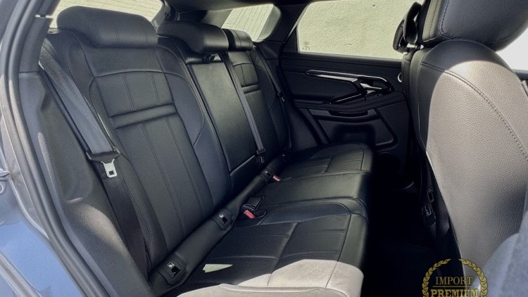 Land Rover Range Rover P300e R-Dynamic SE