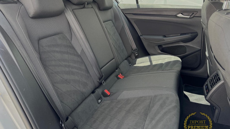 Volkswagen Golf 1.4 TSI e-Hybrid DSG