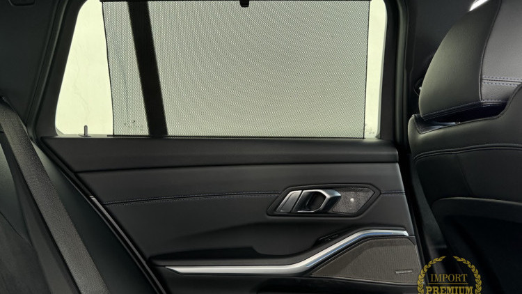 BMW S&eacute;rie 3 - 330 e Touring PACK M