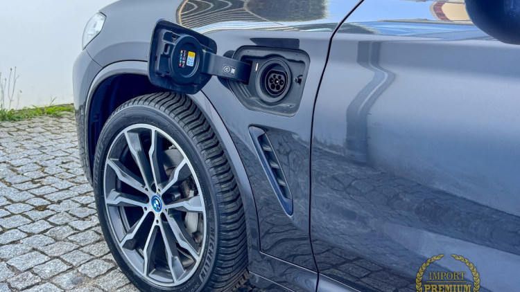 BMW S&eacute;rie X - X3 30e xDrive Pack M