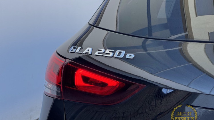Mercedes-Benz Classe GLA 250 e Pack AMG / Pack NIGHT