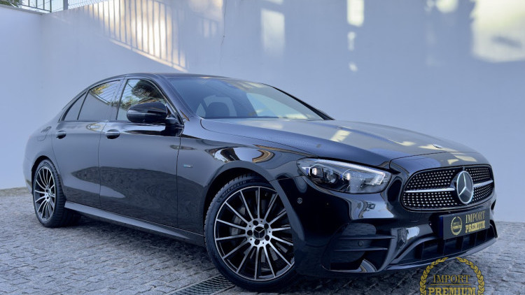 Mercedes-Benz Classe E 300 de AMG / PACK NIGHT