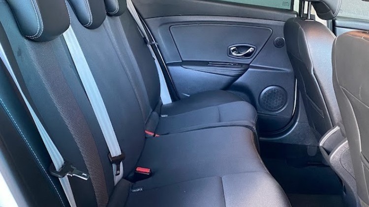 Renault M&eacute;gane Sport Tourer 1.5 DCI 110cv BOSE EDITION