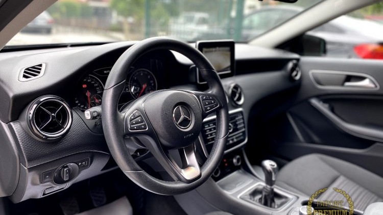 Mercedes-Benz Classe A 180 d Style 2016