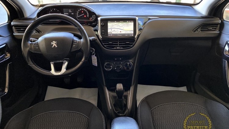 Peugeot 208 1.6 HDi 100cv