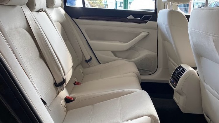 Volkswagen Passat Variant 1.6 TDi 120Cv DSG Top Extras!