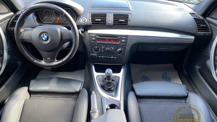 BMW S&eacute;rie 1 - 118 d Pack M