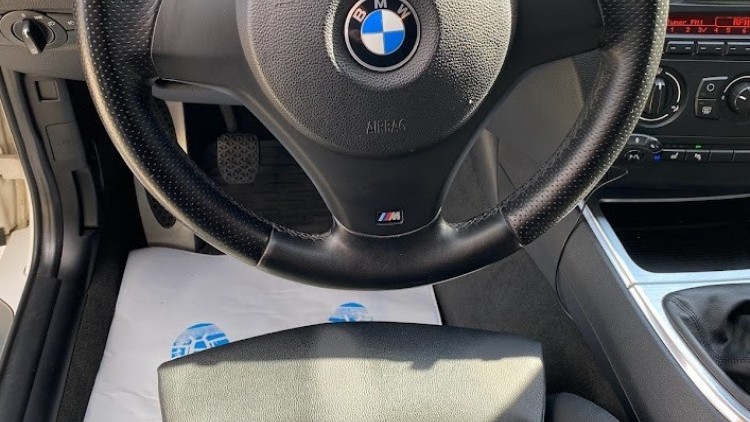 BMW S&eacute;rie 1 - 118 d Pack M