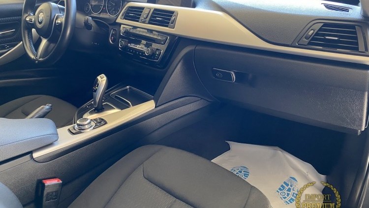 BMW S&eacute;rie 3 - 318 da Touring Extras PACK M